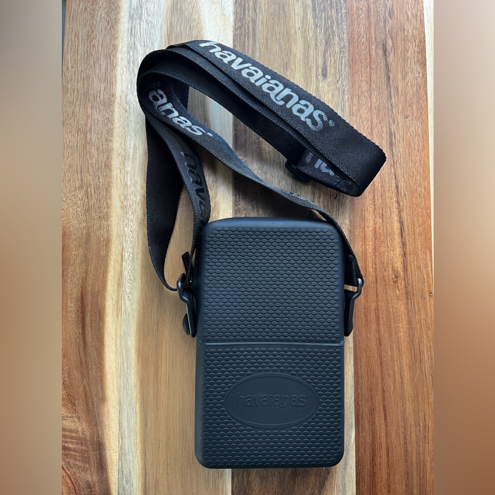 Havainas Silicon Crossbody Phone Bag Black